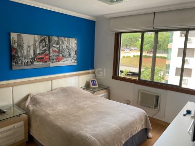 Apartamento à venda com 121m², 3 quartos, 1 suíte, 1 vaga no bairro Higienópolis em Porto Alegre - Foto 8