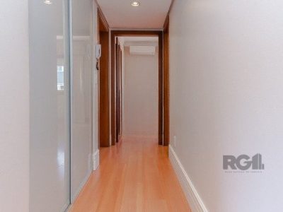 Apartamento à venda com 163m², 3 quartos, 3 suítes, 2 vagas no bairro Auxiliadora em Porto Alegre - Foto 14