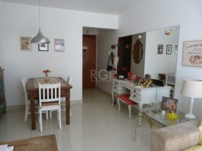 Apartamento à venda com 68m², 3 quartos, 1 vaga no bairro Jardim Carvalho em Porto Alegre - Foto 4