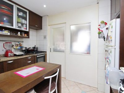 Apartamento à venda com 90m², 2 quartos, 1 suíte, 2 vagas no bairro Petrópolis em Porto Alegre - Foto 17