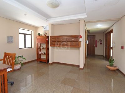 Apartamento à venda com 90m², 2 quartos, 1 suíte, 2 vagas no bairro Petrópolis em Porto Alegre - Foto 20