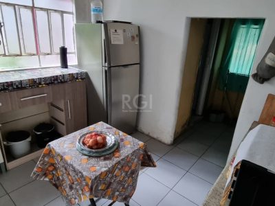 Casa à venda com 300m², 2 quartos, 2 vagas no bairro Partenon em Porto Alegre - Foto 13