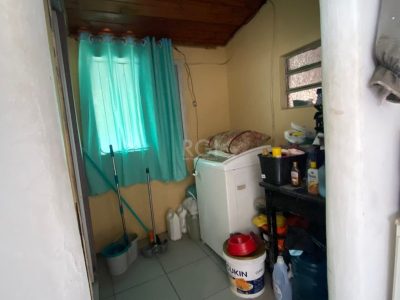 Casa à venda com 300m², 2 quartos, 2 vagas no bairro Partenon em Porto Alegre - Foto 14