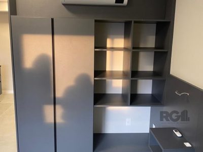 Apartamento à venda com 27m², 1 quarto, 1 vaga no bairro Partenon em Porto Alegre - Foto 2