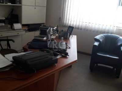 Conjunto/Sala à venda com 60m² no bairro Centro Histórico em Porto Alegre - Foto 7