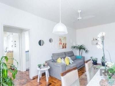 Apartamento à venda com 88m², 2 quartos no bairro Azenha em Porto Alegre - Foto 3