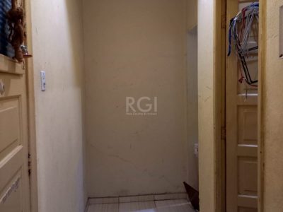 Apartamento à venda com 72m², 3 quartos no bairro Centro Histórico em Porto Alegre - Foto 2