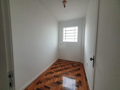 Apartamento à venda com 51m², 2 quartos, 1 vaga no bairro Santana em Porto Alegre - Foto 4