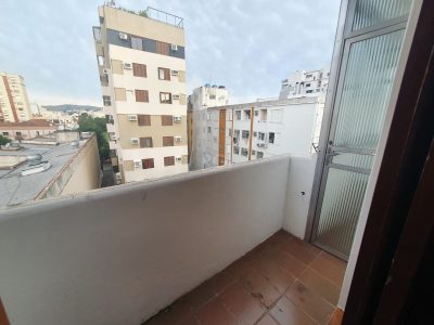 Apartamento à venda com 51m², 2 quartos, 1 vaga no bairro Santana em Porto Alegre - Foto 2