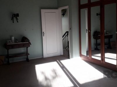 Casa à venda com 350m², 3 quartos, 1 suíte no bairro Petrópolis em Porto Alegre - Foto 16