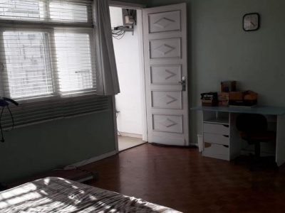 Casa à venda com 350m², 3 quartos, 1 suíte no bairro Petrópolis em Porto Alegre - Foto 21