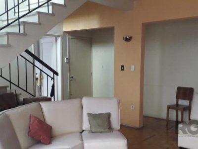 Casa à venda com 350m², 3 quartos, 1 suíte no bairro Petrópolis em Porto Alegre - Foto 8