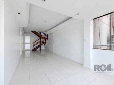 Cobertura à venda com 215m², 3 quartos, 2 vagas no bairro Petrópolis em Porto Alegre - Foto 4