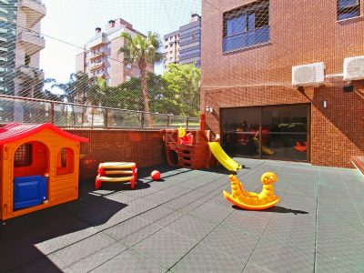 Apartamento à venda com 261m², 3 quartos, 3 suítes, 4 vagas no bairro Petrópolis em Porto Alegre - Foto 30