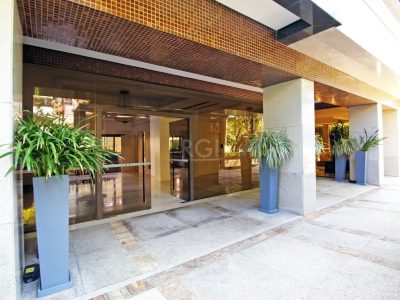 Apartamento à venda com 261m², 3 quartos, 3 suítes, 4 vagas no bairro Petrópolis em Porto Alegre - Foto 35