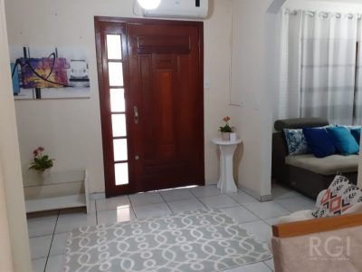 Casa à venda com 300m², 3 quartos, 1 suíte, 5 vagas no bairro Partenon em Porto Alegre - Foto 19