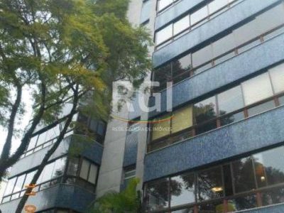 Apartamento à venda com 137m², 3 quartos, 1 suíte, 2 vagas no bairro Petrópolis em Porto Alegre - Foto 2