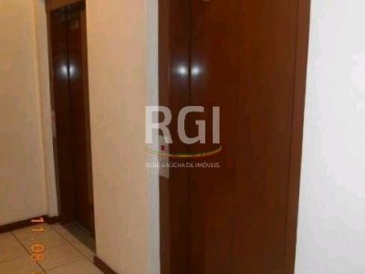 Apartamento à venda com 137m², 3 quartos, 1 suíte, 2 vagas no bairro Petrópolis em Porto Alegre - Foto 19