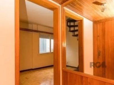 Cobertura à venda com 109m², 3 quartos, 1 suíte, 2 vagas no bairro Santana em Porto Alegre - Foto 14