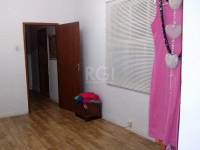 Casa à venda com 159m², 3 quartos, 3 vagas no bairro Menino Deus em Porto Alegre - Foto 18