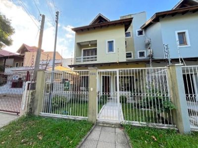 Casa à venda com 158m², 3 quartos, 1 suíte, 2 vagas no bairro Tristeza em Porto Alegre - Foto 2