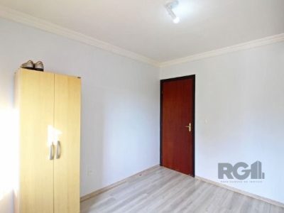 Casa à venda com 158m², 3 quartos, 1 suíte, 2 vagas no bairro Tristeza em Porto Alegre - Foto 38