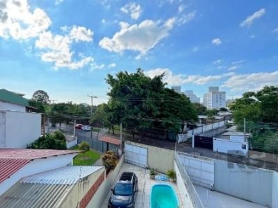 Casa à venda com 158m², 3 quartos, 1 suíte, 2 vagas no bairro Tristeza em Porto Alegre - Foto 50