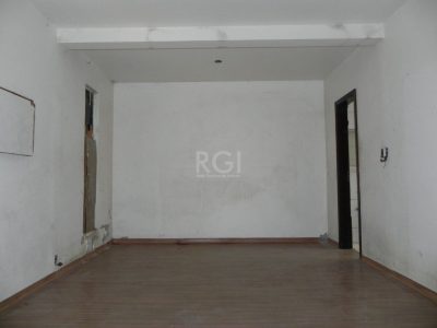 Casa à venda com 110m², 4 quartos, 1 suíte, 4 vagas no bairro Jardim Itu em Porto Alegre - Foto 5