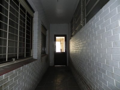 Casa à venda com 110m², 4 quartos, 1 suíte, 4 vagas no bairro Jardim Itu em Porto Alegre - Foto 11