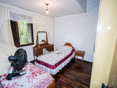 Casa à venda com 485m², 4 quartos, 1 suíte, 3 vagas no bairro Cristal em Porto Alegre - Foto 27