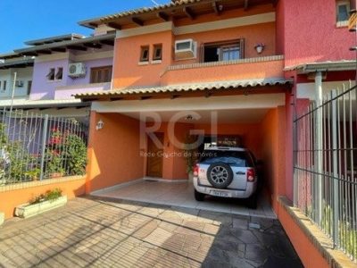 Casa à venda com 154m², 3 quartos, 1 suíte, 2 vagas no bairro Ipanema em Porto Alegre - Foto 2