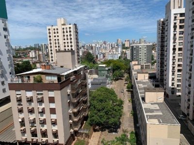 Apartamento à venda com 74m², 3 quartos, 1 suíte, 2 vagas no bairro Passo d'Areia em Porto Alegre - Foto 8