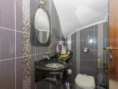 Casa à venda com 350m², 4 quartos, 1 suíte, 3 vagas no bairro Passo d'Areia em Porto Alegre - Foto 19