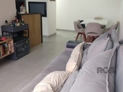 Apartamento à venda com 69m², 2 quartos, 1 suíte, 2 vagas no bairro Santo Antônio em Porto Alegre - Foto 17