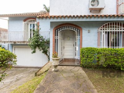 Casa à venda com 180m², 4 quartos, 1 suíte, 4 vagas no bairro Cristal em Porto Alegre - Foto 4