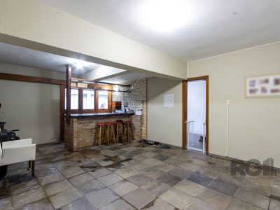 Casa à venda com 180m², 4 quartos, 1 suíte, 4 vagas no bairro Cristal em Porto Alegre - Foto 20