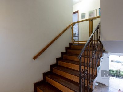 Casa à venda com 180m², 4 quartos, 1 suíte, 4 vagas no bairro Cristal em Porto Alegre - Foto 29