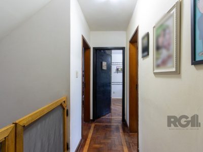 Casa à venda com 180m², 4 quartos, 1 suíte, 4 vagas no bairro Cristal em Porto Alegre - Foto 30