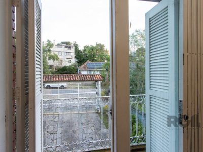 Casa à venda com 180m², 4 quartos, 1 suíte, 4 vagas no bairro Cristal em Porto Alegre - Foto 38