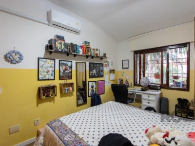 Casa à venda com 180m², 4 quartos, 1 suíte, 4 vagas no bairro Cristal em Porto Alegre - Foto 57