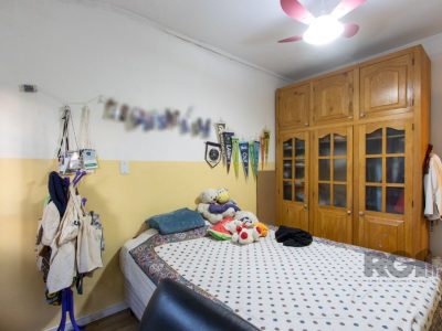 Casa à venda com 180m², 4 quartos, 1 suíte, 4 vagas no bairro Cristal em Porto Alegre - Foto 58