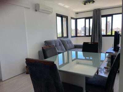 Apartamento à venda com 76m², 3 quartos, 1 suíte, 2 vagas no bairro Jardim Itu em Porto Alegre - Foto 3