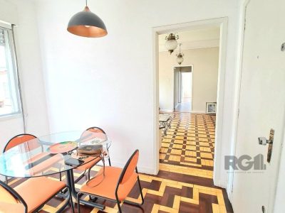 Apartamento à venda com 73m², 2 quartos no bairro Moinhos de Vento em Porto Alegre - Foto 2