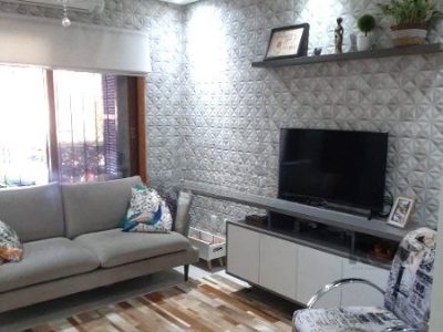 Casa à venda com 120m², 3 quartos, 2 vagas no bairro Partenon em Porto Alegre - Foto 3