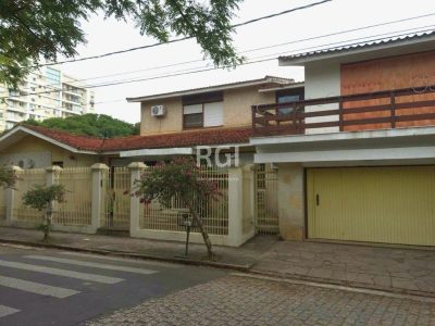 Casa à venda com 340m², 4 quartos, 2 suítes, 3 vagas no bairro Jardim Lindóia em Porto Alegre - Foto 2