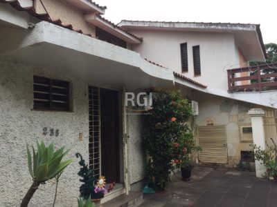 Casa à venda com 340m², 4 quartos, 2 suítes, 3 vagas no bairro Jardim Lindóia em Porto Alegre - Foto 4