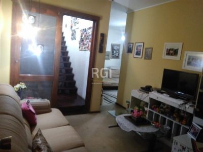 Casa à venda com 340m², 4 quartos, 2 suítes, 3 vagas no bairro Jardim Lindóia em Porto Alegre - Foto 31