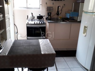 Apartamento à venda com 91m², 2 quartos, 1 vaga no bairro Medianeira em Porto Alegre - Foto 3