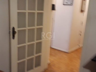 Apartamento à venda com 91m², 2 quartos, 1 vaga no bairro Medianeira em Porto Alegre - Foto 8