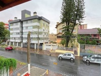 Casa à venda com 240m², 3 quartos, 2 suítes, 4 vagas no bairro Tristeza em Porto Alegre - Foto 48